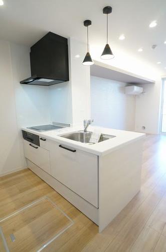 Ｊ．Ｄ．Ｌｕｍｉｎｅａｒｔｈ 102号-9