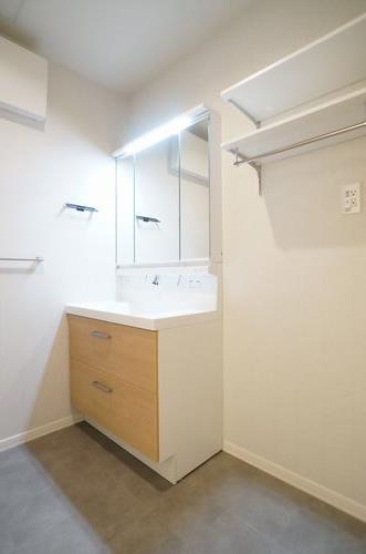 Ｊ．Ｄ．Ｌｕｍｉｎｅａｒｔｈ 102号-11