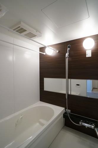 Ｊ．Ｄ．Ｌｕｍｉｎｅａｒｔｈ 206号-9