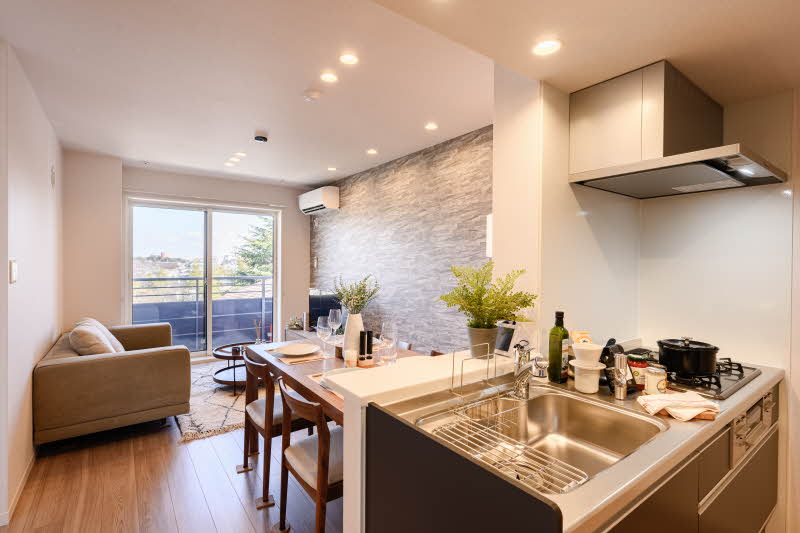 ラッキーエイト１号館 302号-3