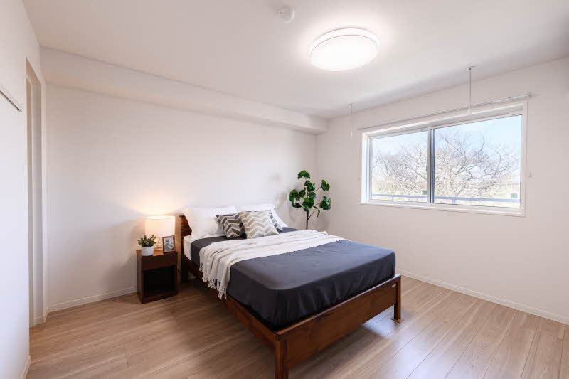 ラッキーエイト１号館 302号-5