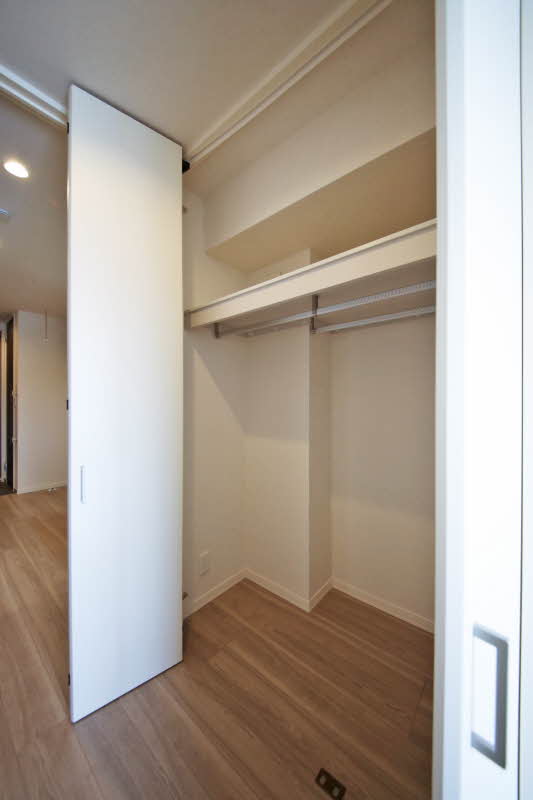 ラ　プラス　リュミエール 302号-4