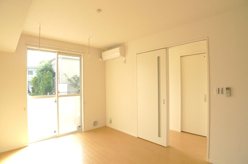 メゾンヨコマチ 102号-3