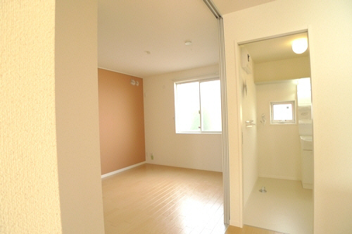 メゾンヨコマチ 102号-4