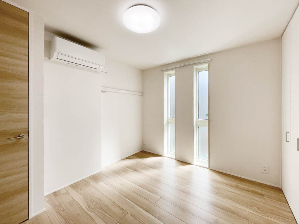 ラ　グリシーヌⅢ 201号-6