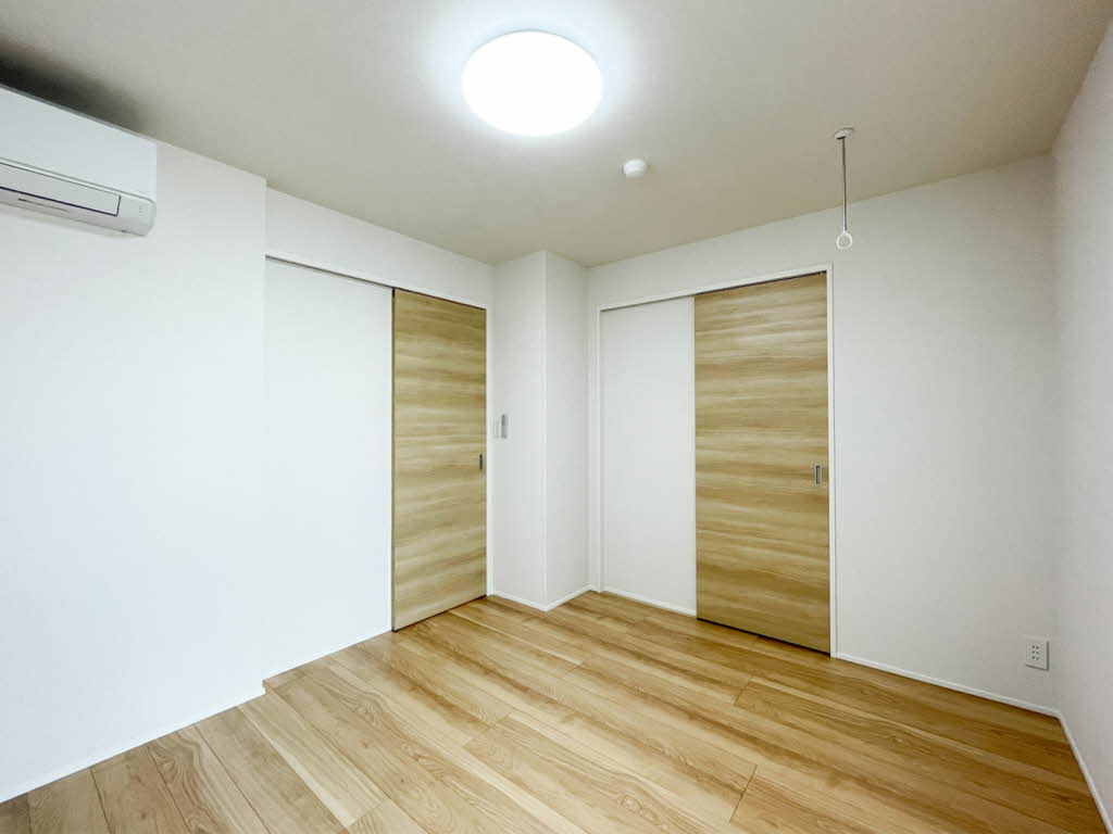 ラ　グリシーヌⅢ 201号-7