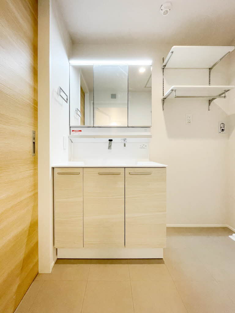 ラ　グリシーヌⅢ 301号-7