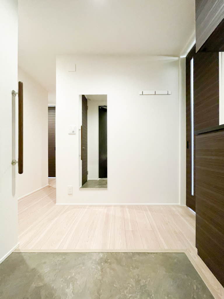 ラ　グリシーヌⅢ 303号-3