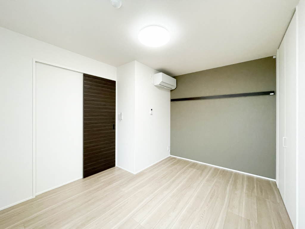 ラ　グリシーヌⅢ 303号-6