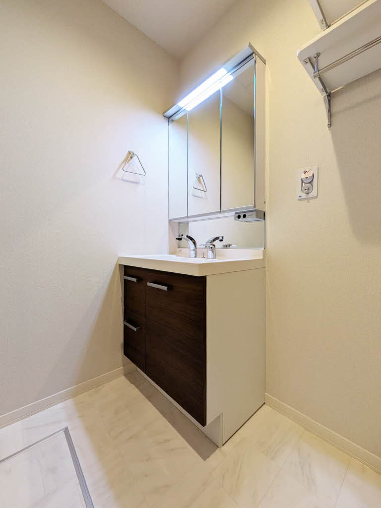 イーストヴィラ 102号-8