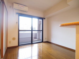 ヴェル・ドミール中幸 206号-2