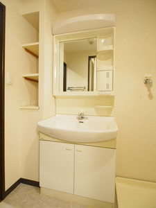 ヴェル・ドミール中幸 206号-8