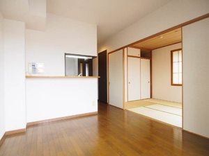 ヴェル・ドミール中幸 317号-2