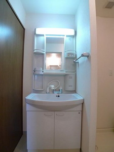 メイプルリーフ中溝 602号-9