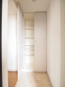 Ｙ’ｓ　クレスト 702号-11