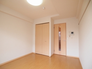 レフィナード八幡 404号-4