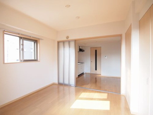 メゾン　アンソレイユ 402号-2