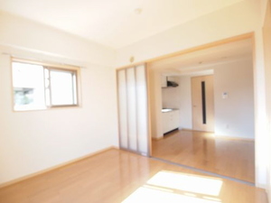 メゾン　アンソレイユ 402号-6