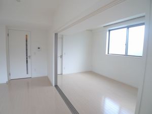 ファミーユ 201号-5