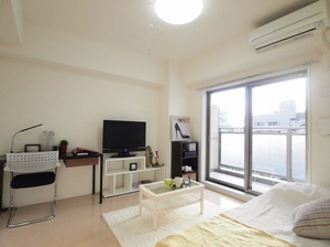 ファミーユ 205号-3