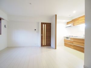 ロイヤルドミニオン 104号-2