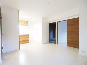 ロイヤルドミニオン 104号-6