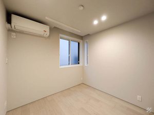 オーギュスト　ルネ 302号-4
