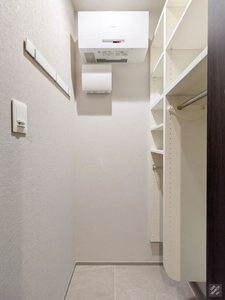 オーギュスト　ルネ 302号-9