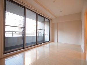 エスティメゾン笹塚 604号-2