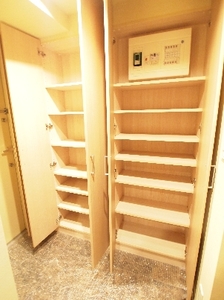 エスティメゾン銀座 401号-11