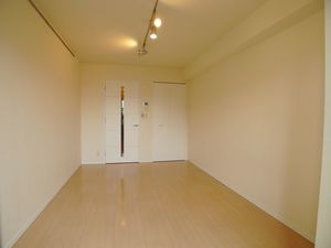 エスティメゾン三軒茶屋Ⅱ 204号-4