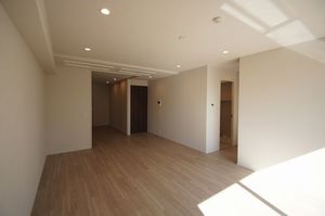 プライムメゾン三田綱町 203号-2