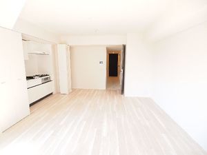 プライムメゾン本郷 404号-3