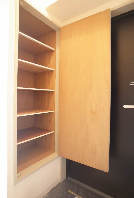 サニ－コ－トスズキ 401号-9