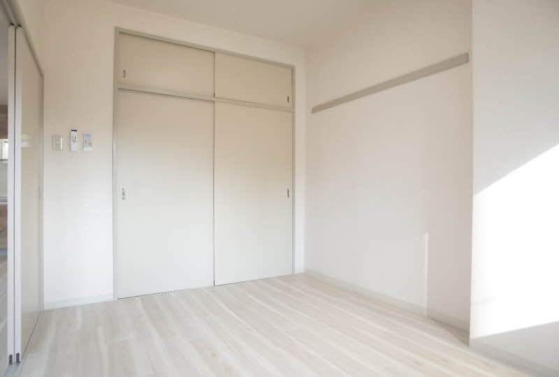 サニ－コ－トスズキ 401号-12