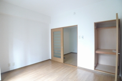 ＮＡＫＡＭＩＣＨＩ　ＭＡＮＳＩＯＮ 302号-4