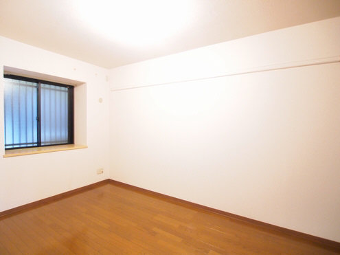 ヴェル・ドミール中幸 206号-6