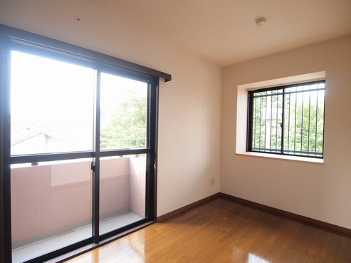 ヴェル・ドミール中幸 301号-5