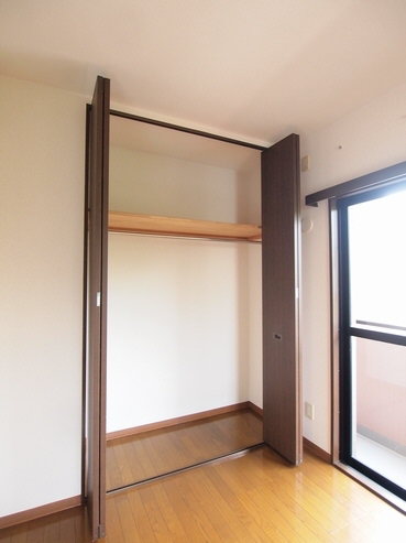 ヴェル・ドミール中幸 301号-6