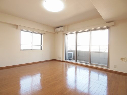 Y’s クレスト 701号-3