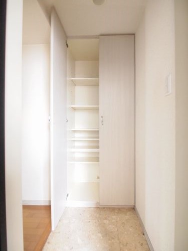 Ｙ’ｓ　クレスト 702号-11