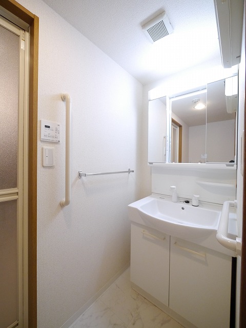 グリ－ンコート江原 203号-11