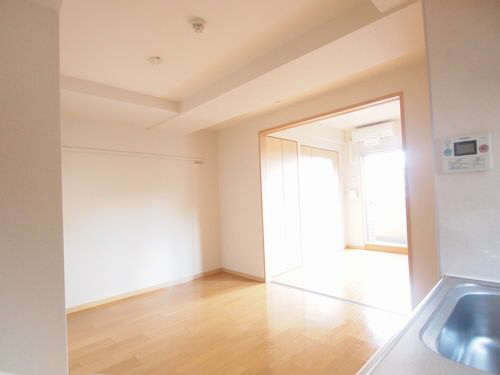 メゾン　アンソレイユ 402号-3