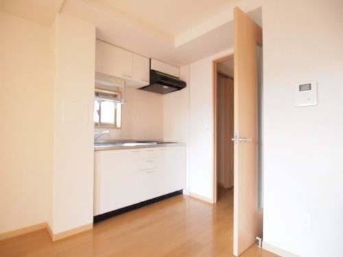 メゾン　アンソレイユ 402号-8