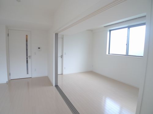 ファミーユ 201号-5