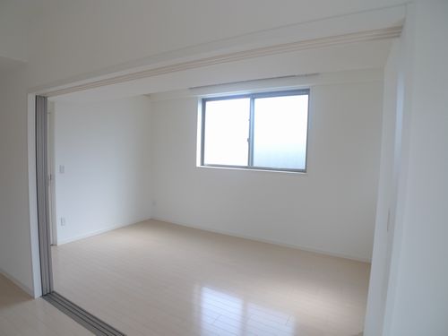 ファミーユ 201号-6