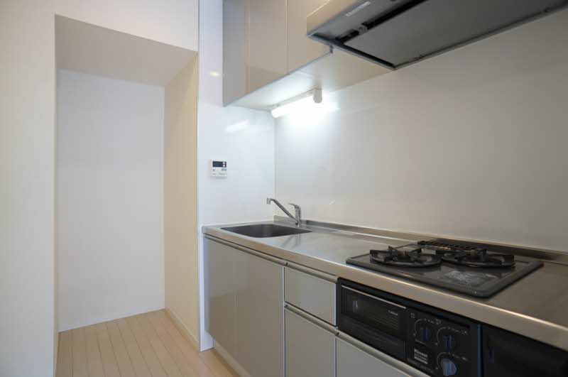 サライ南麻布 601号-4