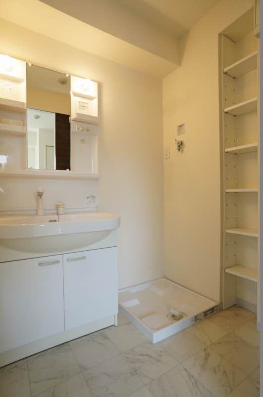 サライ南麻布 601号-6