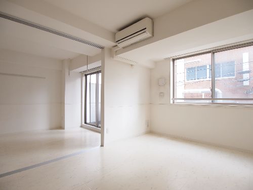 デラ フェリチタ 403号-3