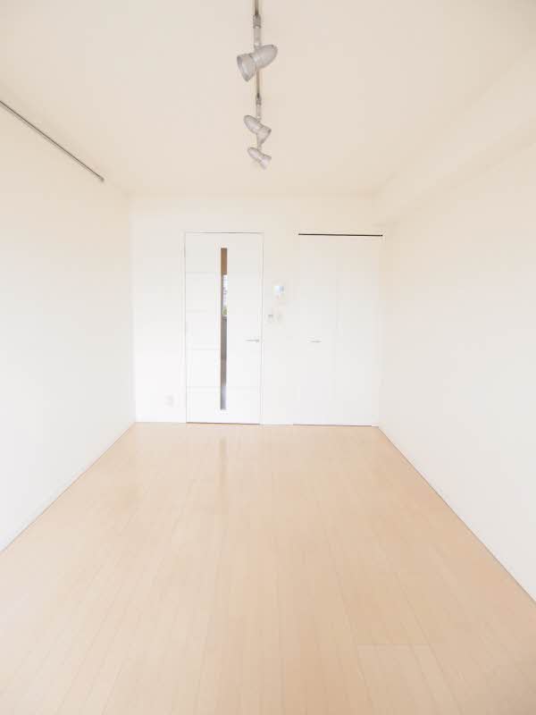 エスティメゾン三軒茶屋Ⅱ 403号-2